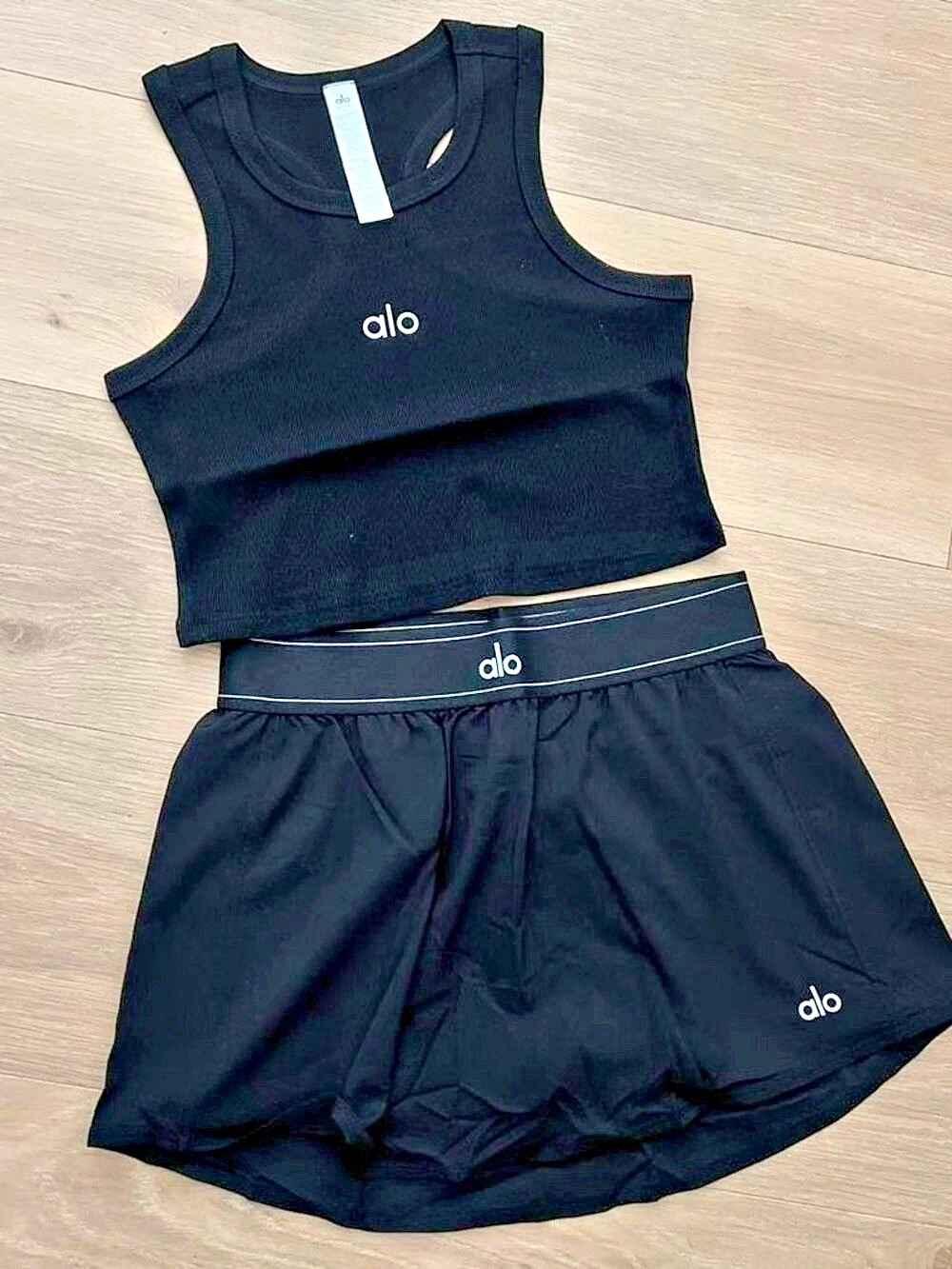 Alo Black Athletic Tank and Shorts Set Like New